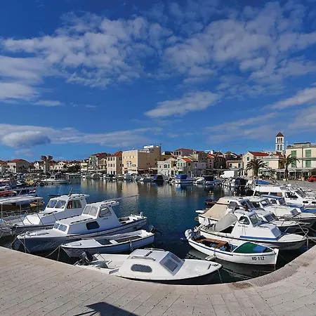 Apartman Amazing Apartment In Vodice With Wifi Vodice